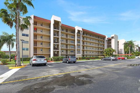 Tiny photo for 3590 Via #501, Lake Worth, FL 33467 (MLS # B26019041)