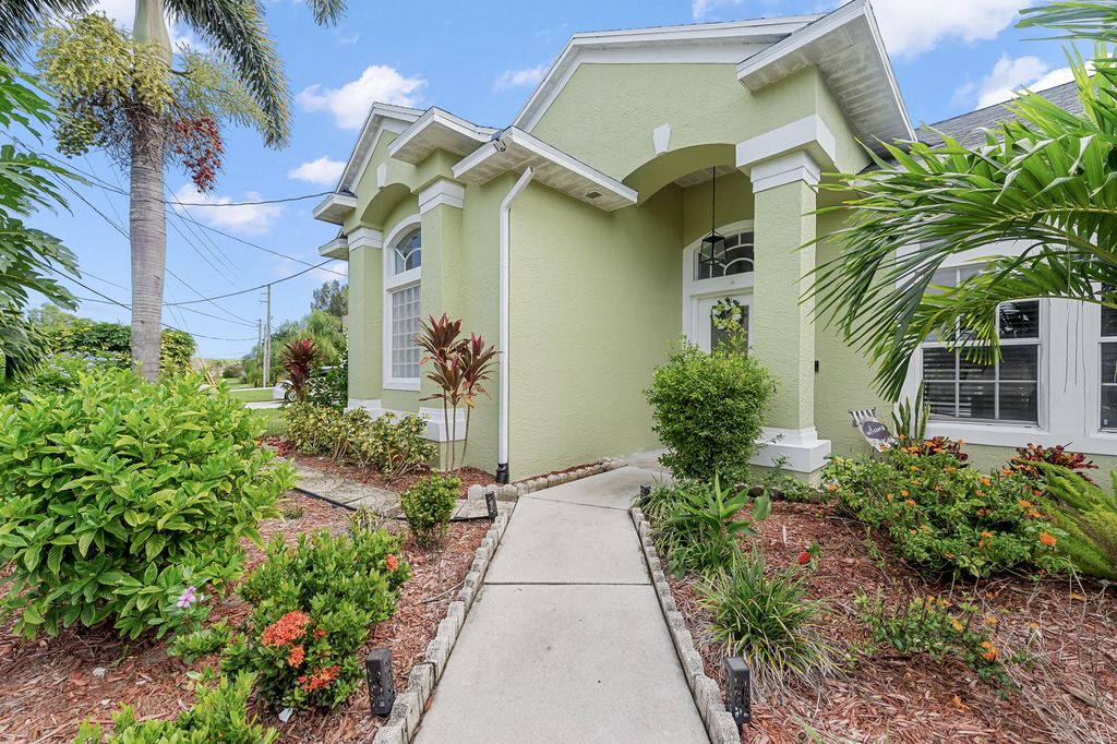 Photo of 3183 SW Ann Arbor Road, Port Saint Lucie, FL 34953 (MLS # R11132431)