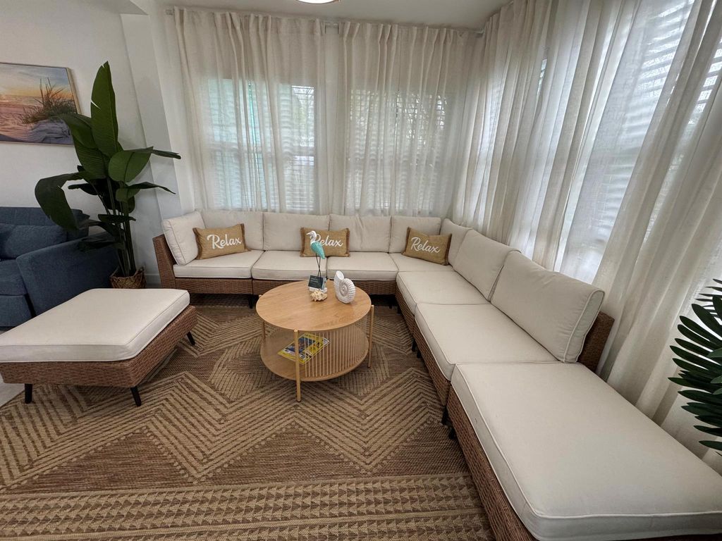 Photo of 305 N Lakeside Drive, Lake Worth Beach, FL 33460 (MLS # R11103775)