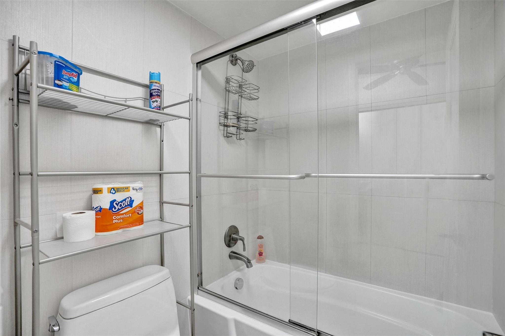 INTERNATIONAL STUDIO APT - Residential Lease