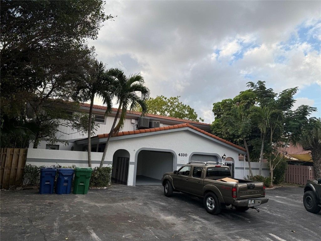 Photo of 4330 NW 80th Avenue, Coral Springs, FL 33065 (MLS # F10543134)