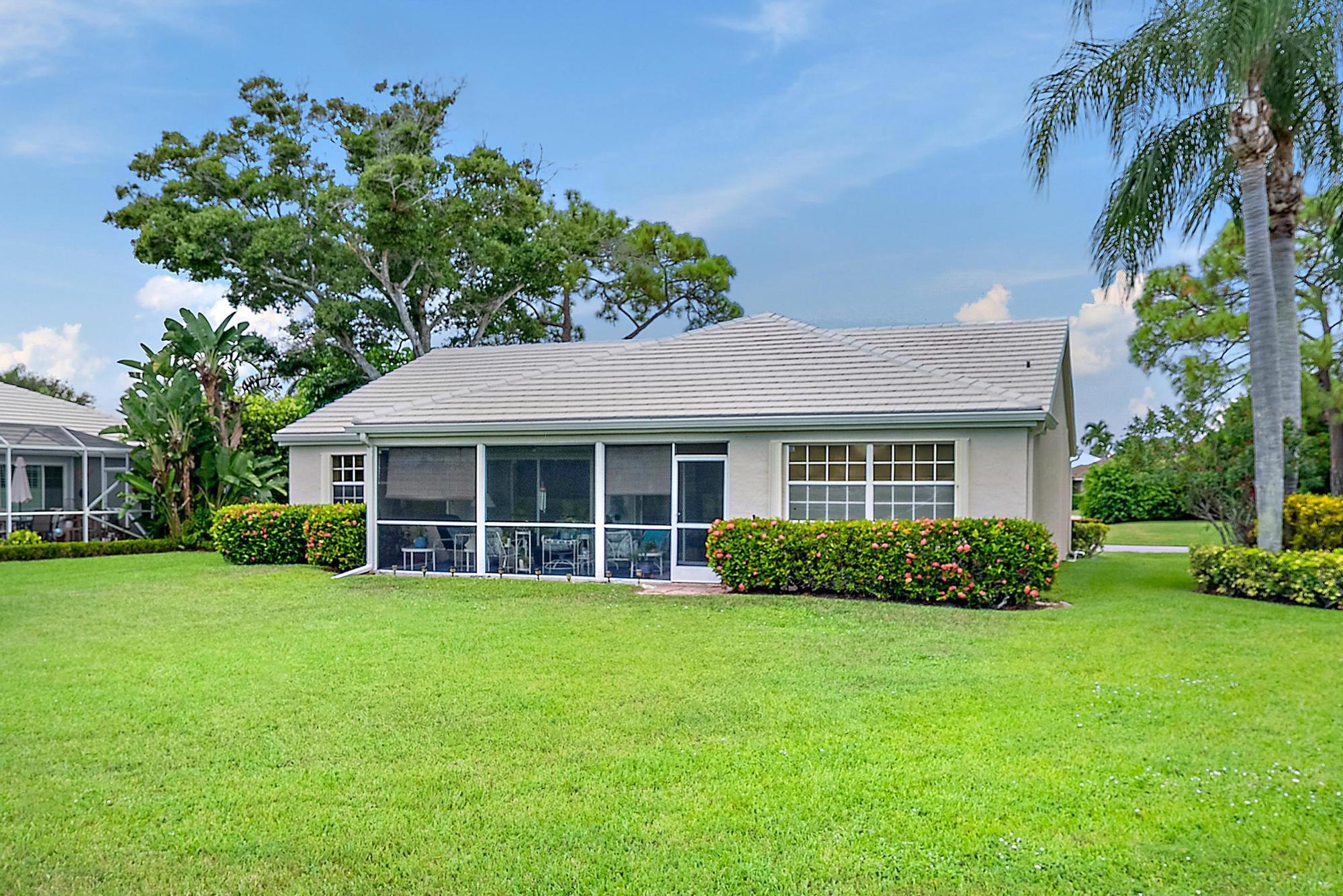 8729 SE Riverfront Terrace