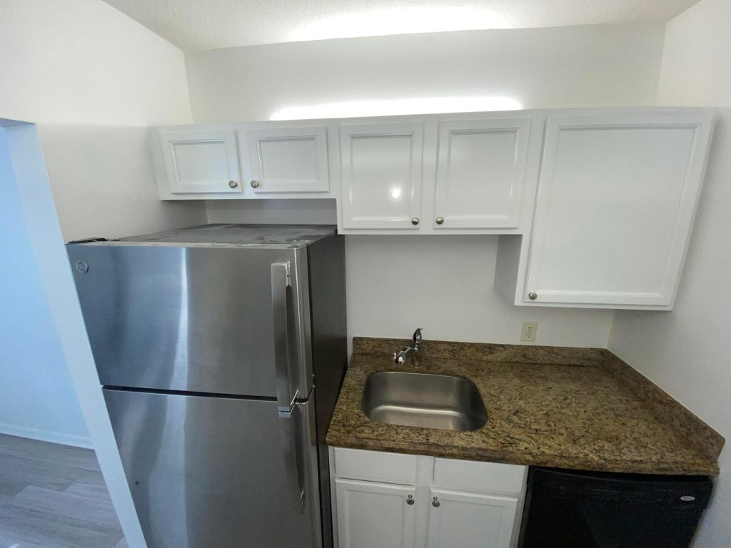 Photo of 1014 NE 9th Avenue #2, Delray Beach, FL 33483 (MLS # R11065418)