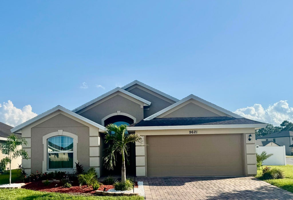 Photo of 9621 RAINWOOD Court, Fort Pierce, FL 34945 (MLS # B26069593)