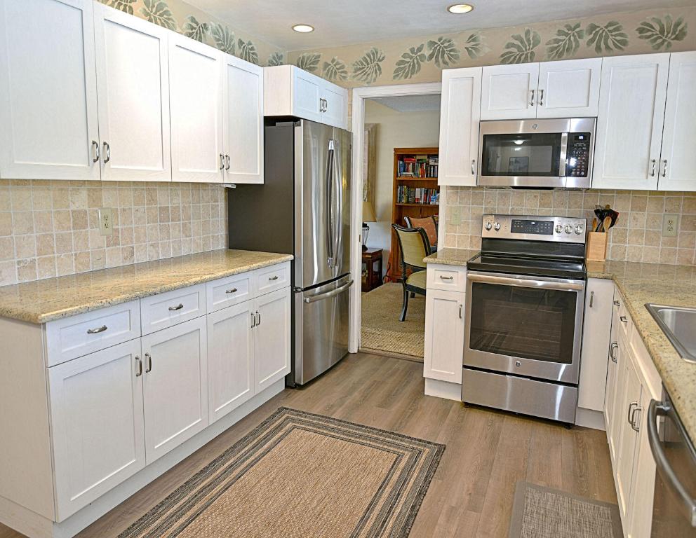 PGA RESORT COMMUNITY 1 - Residential