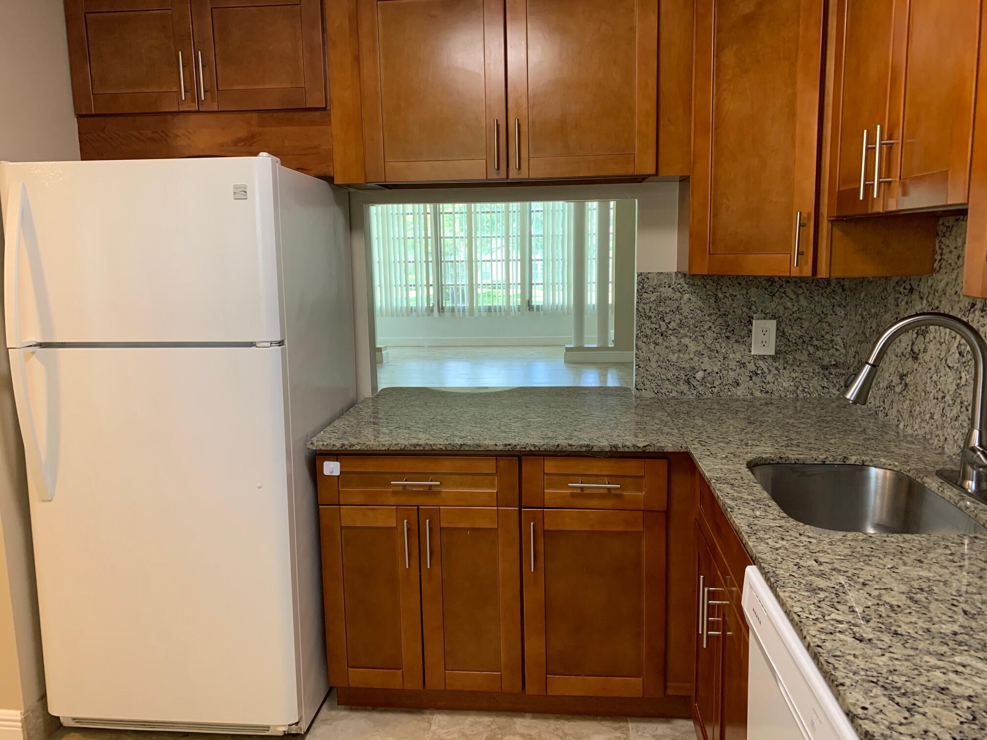 SANDS POINT CONDOMINIUM II - Residential