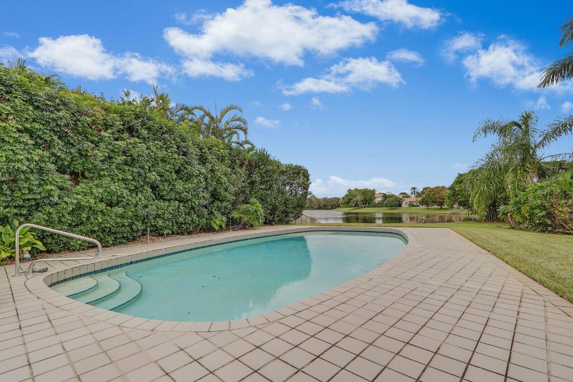 FRENCHMANS CREEK - Residential