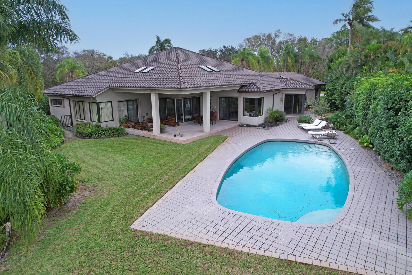 FRENCHMANS CREEK - Residential