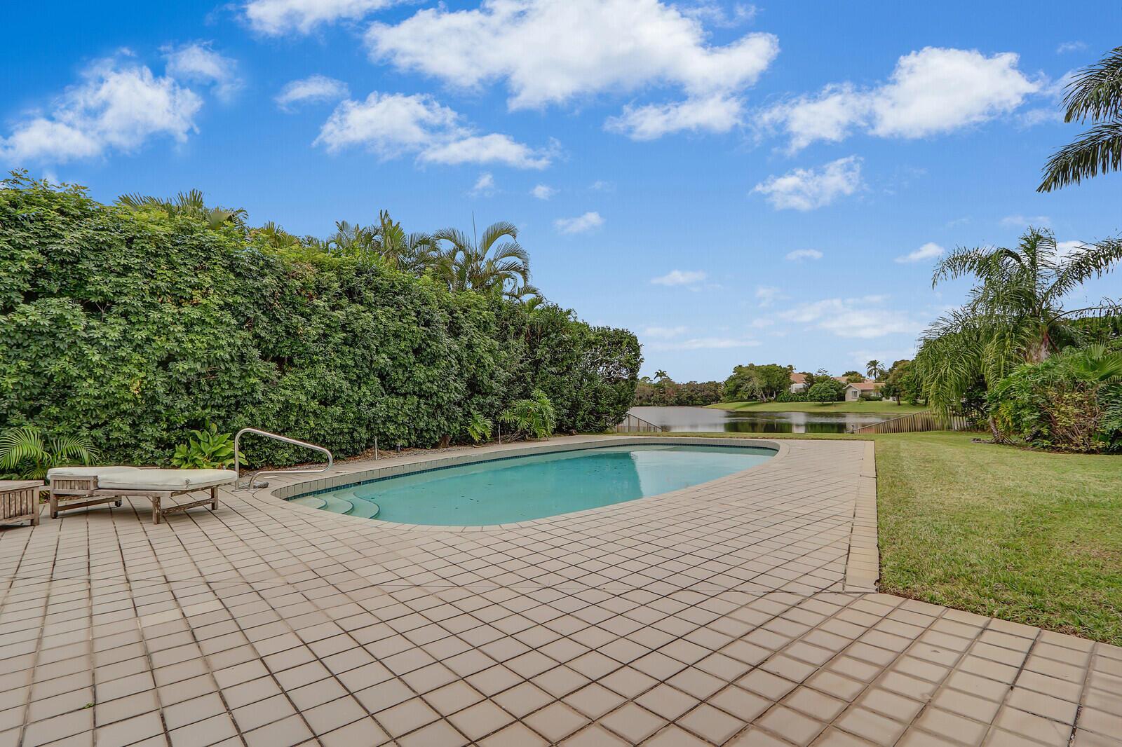 FRENCHMANS CREEK - Residential