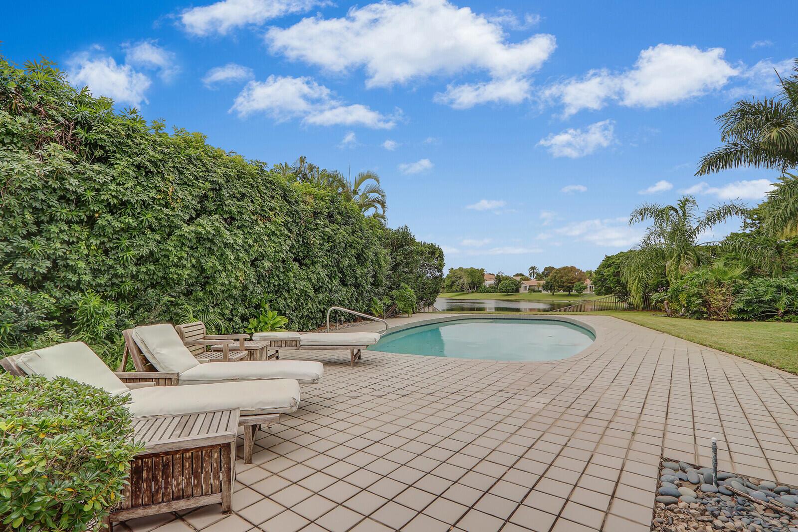 FRENCHMANS CREEK - Residential