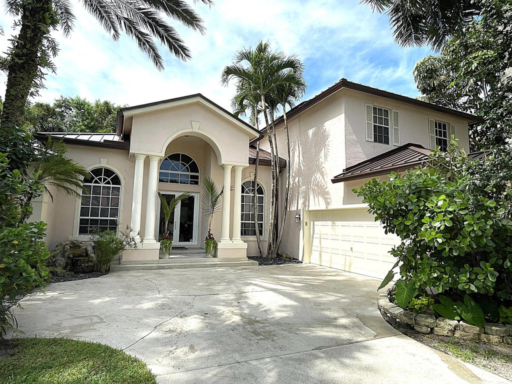 Photo of 4740 Glenn Pine Lane, Boynton Beach, FL 33436 (MLS # B26043427)