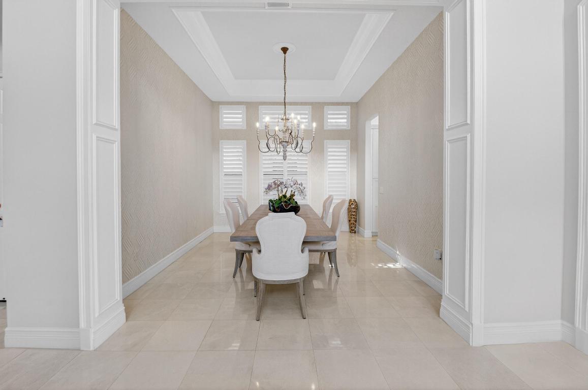 8198 Banpo Bridge Way