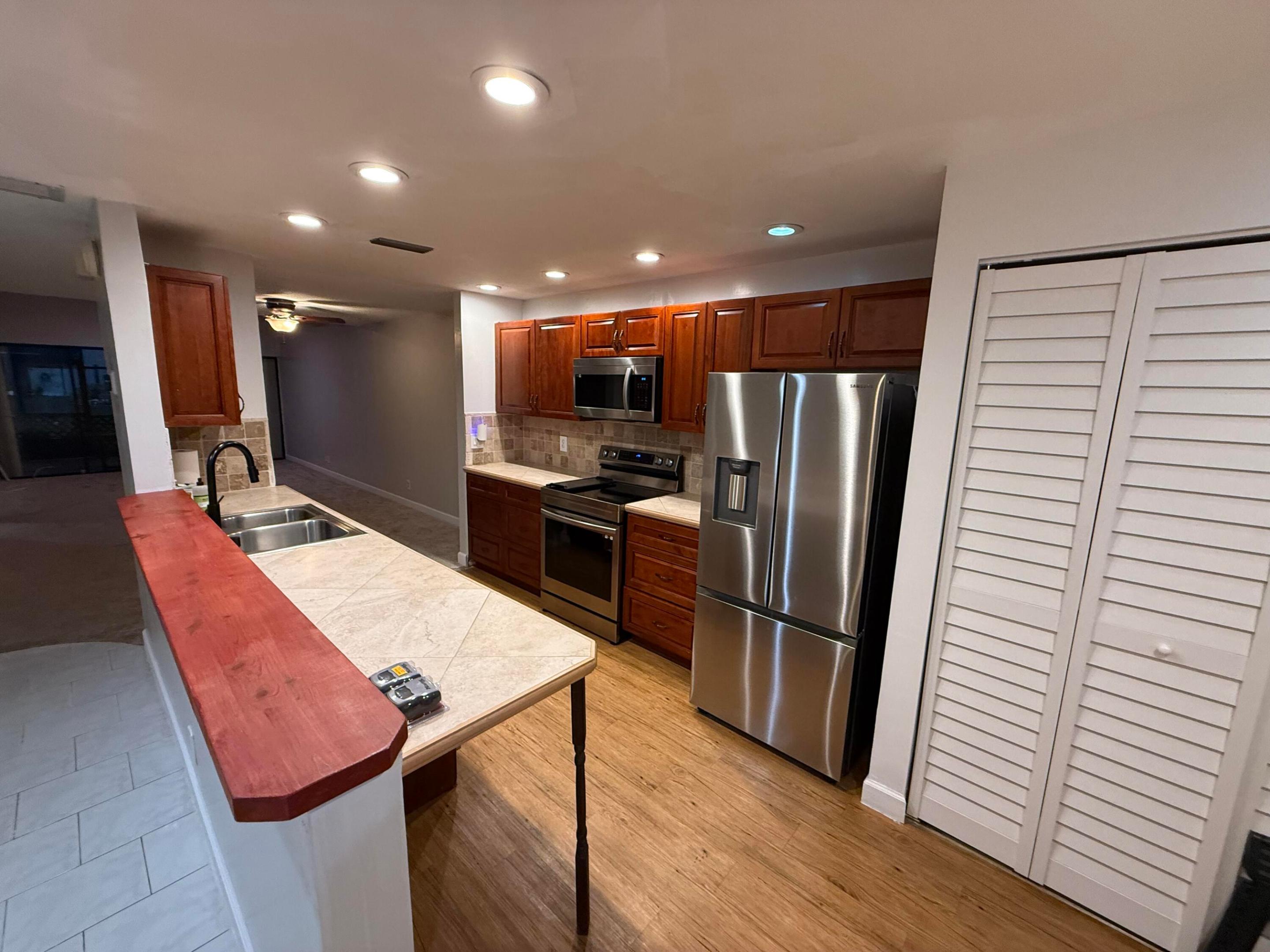 WESTVIEW CONDOMINIUM NO EIGHT - Residential