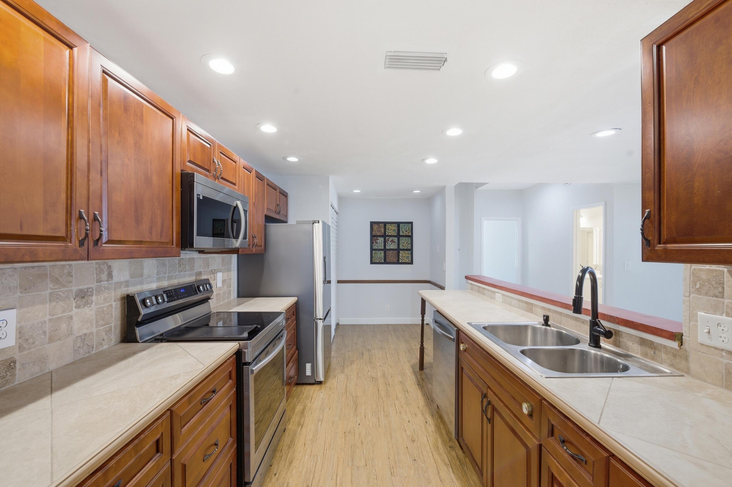 WESTVIEW CONDOMINIUM NO EIGHT - Residential