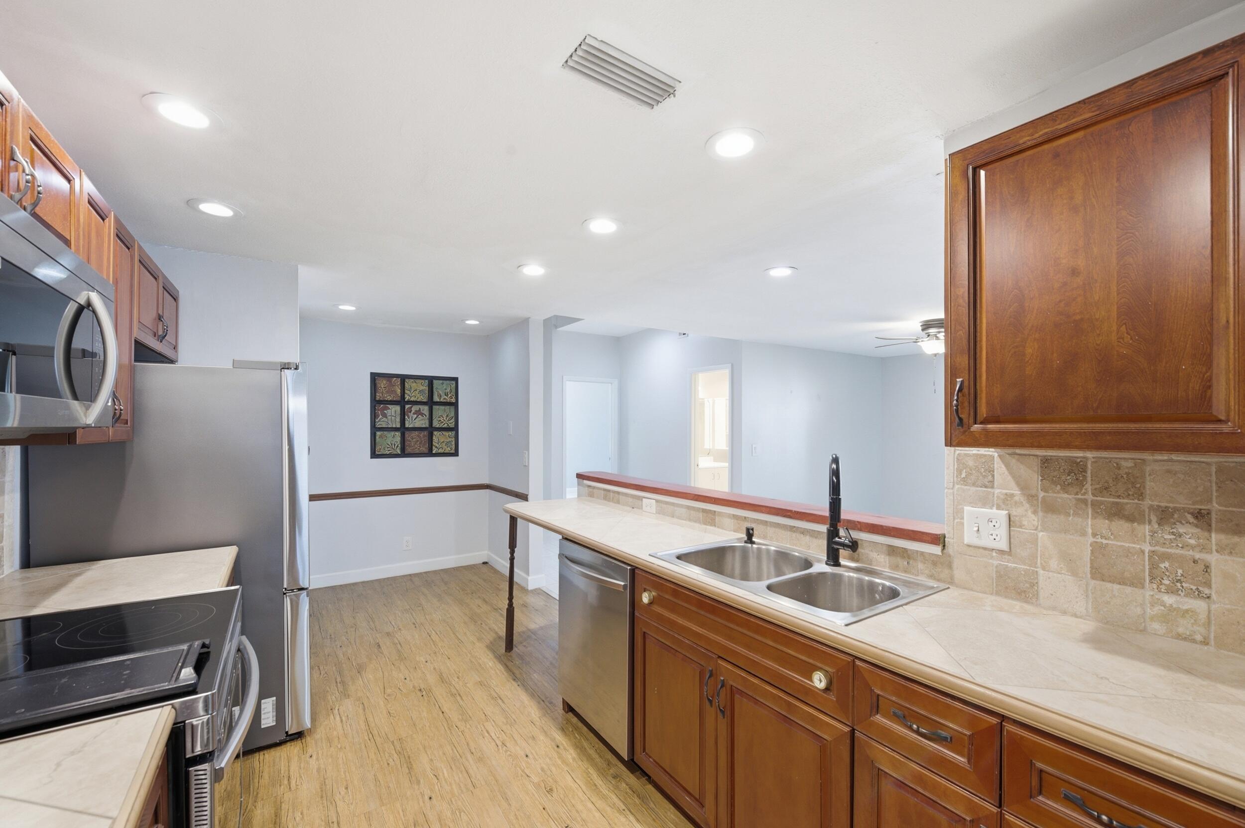 WESTVIEW CONDOMINIUM NO EIGHT - Residential