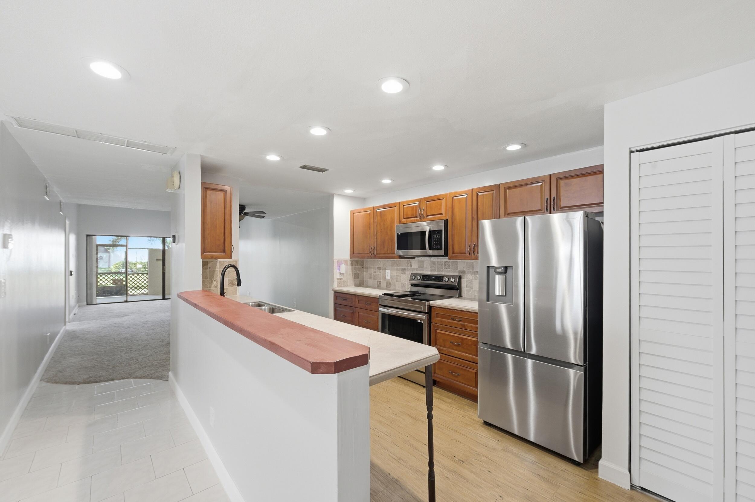 WESTVIEW CONDOMINIUM NO EIGHT - Residential