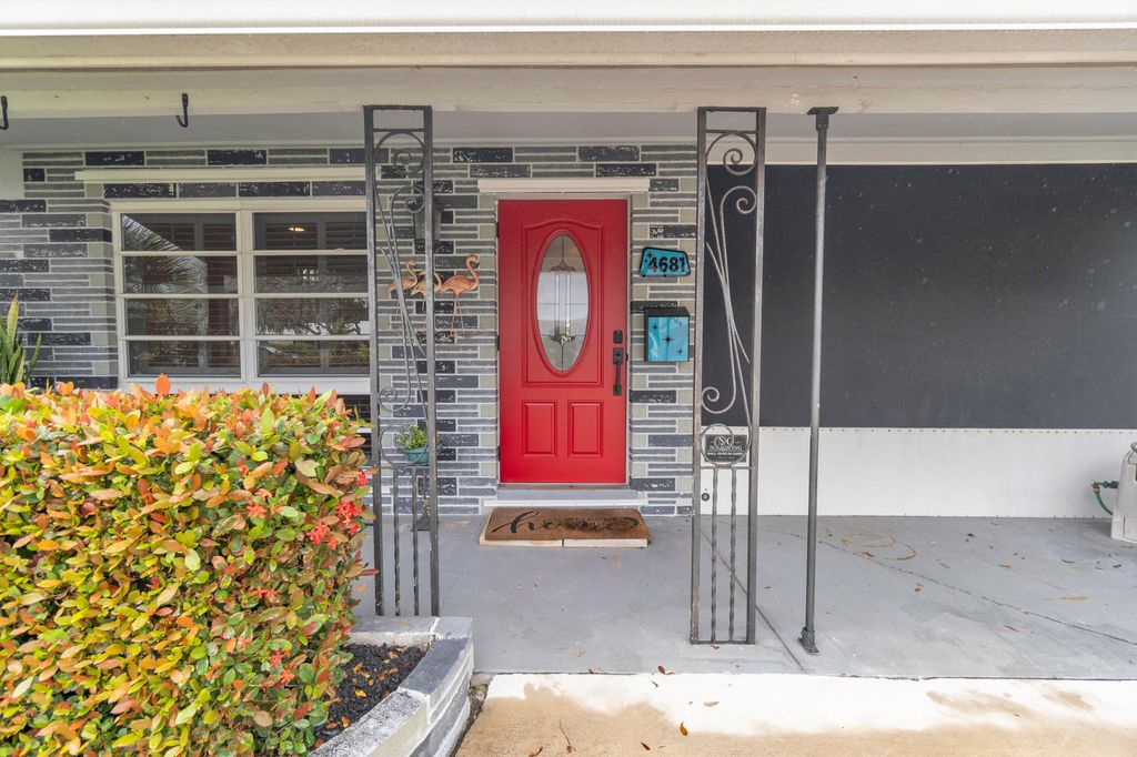 Photo of 4681 NE 5th Avenue, Fort Lauderdale, FL 33334 (MLS # B26005052)