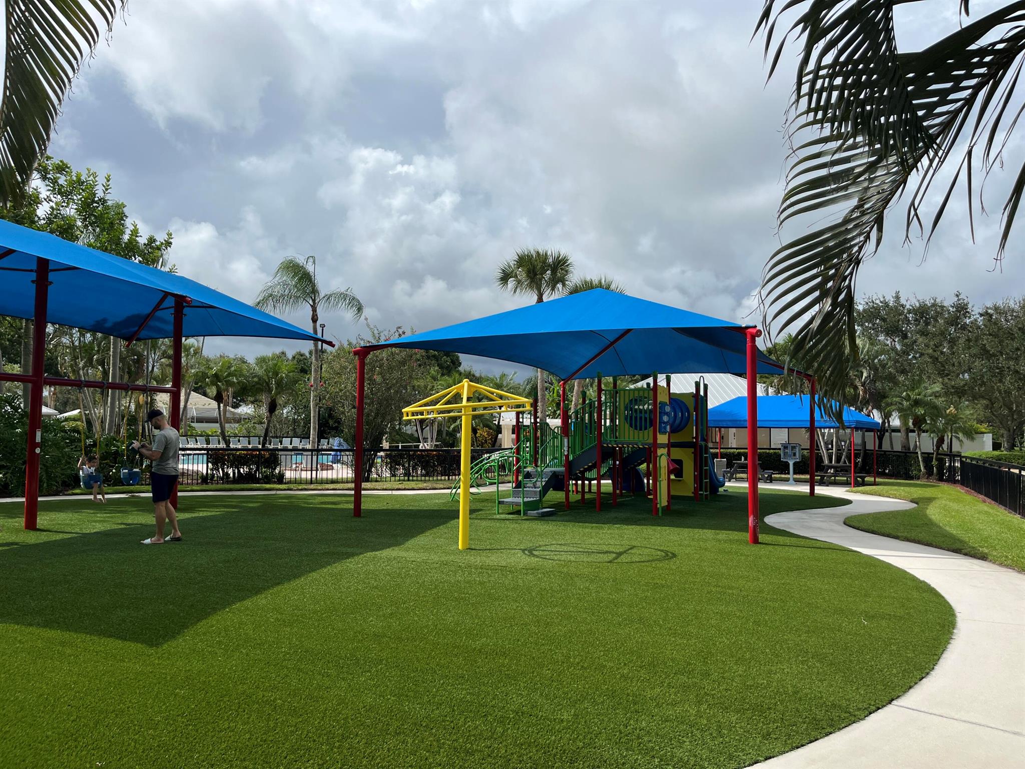 THE MEADOWS AT MARTIN DOW - Residential Lease