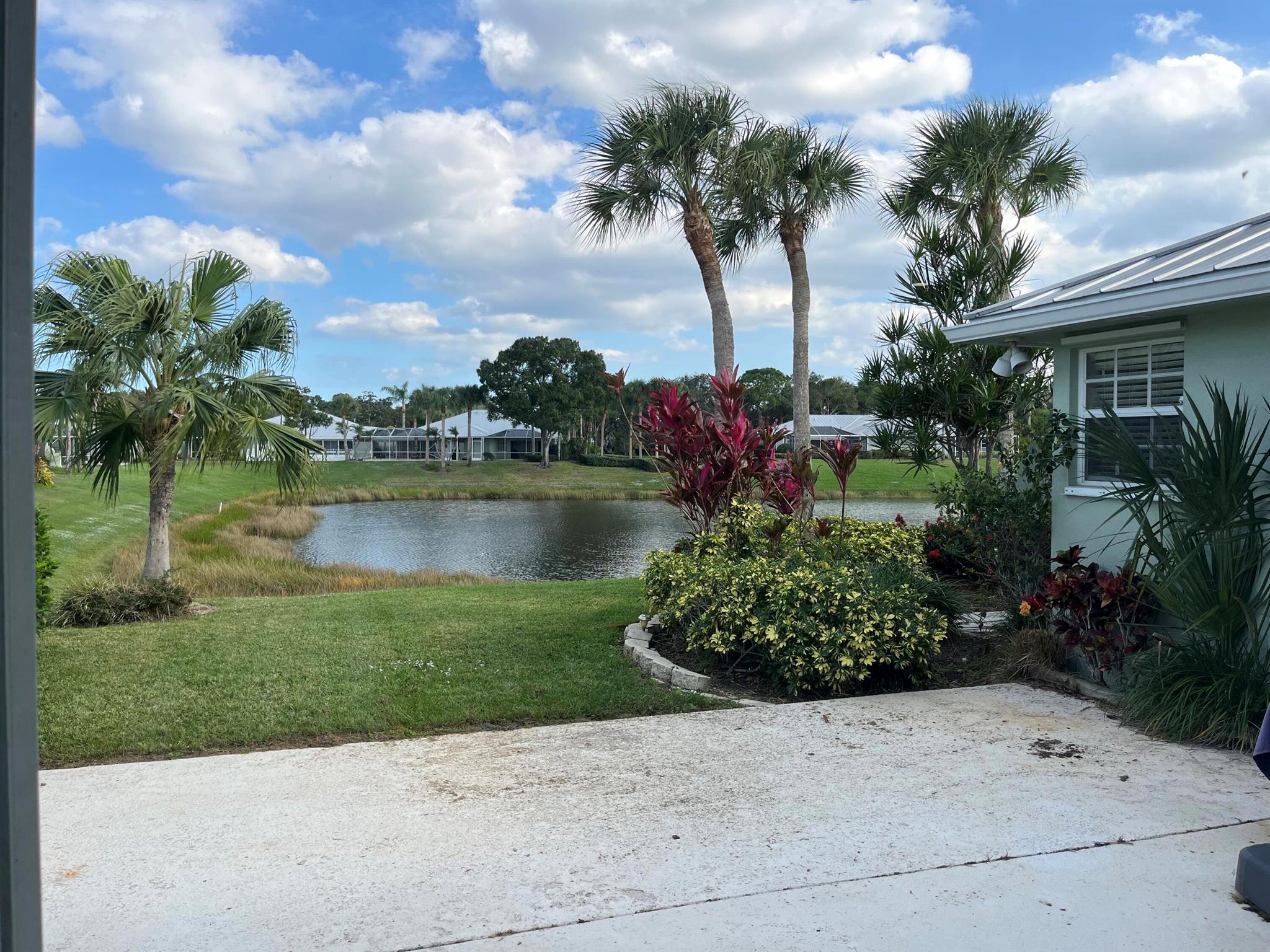 THE MEADOWS AT MARTIN DOW - Residential Lease