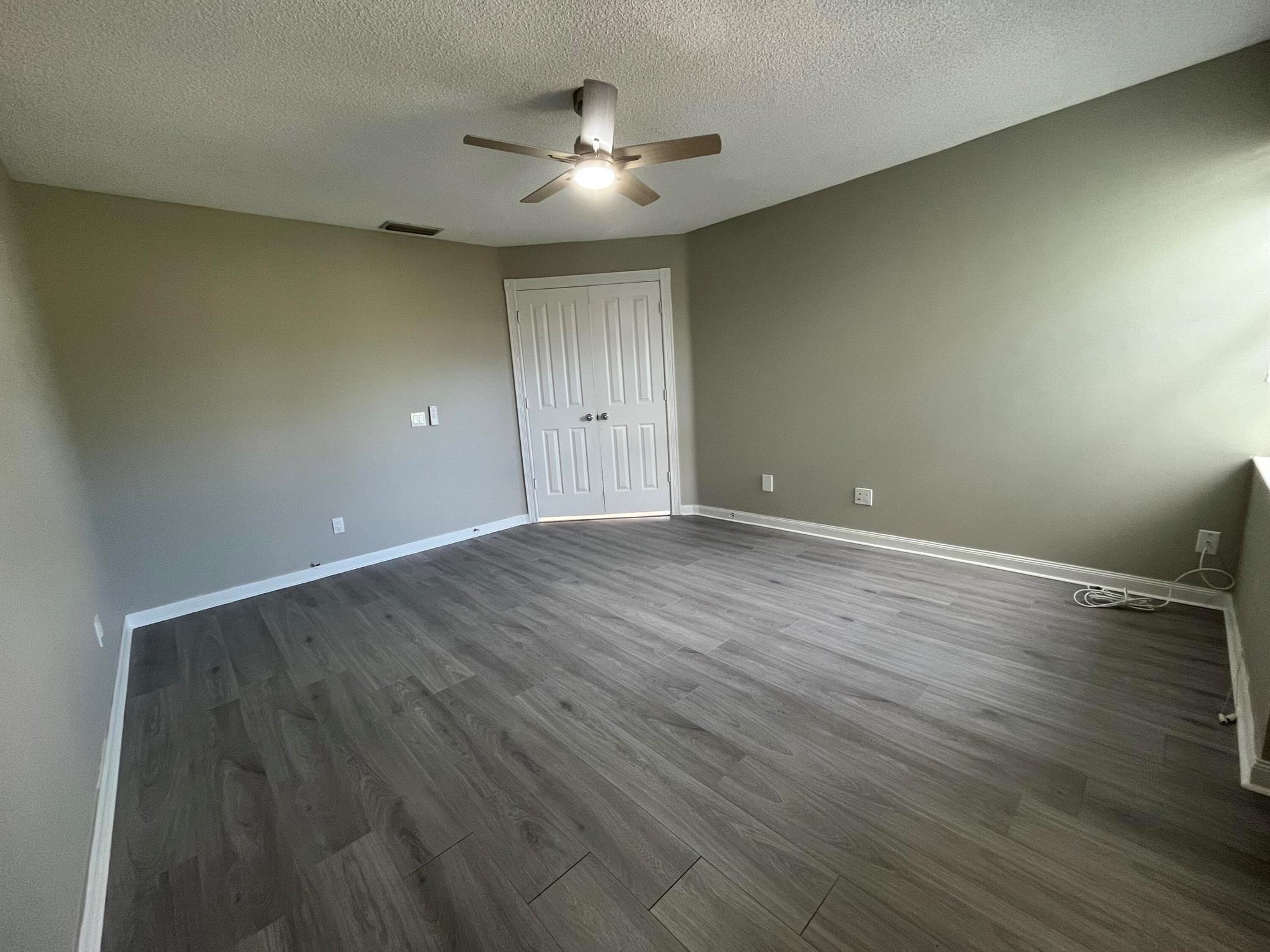 THE MEADOWS AT MARTIN DOW - Residential Lease