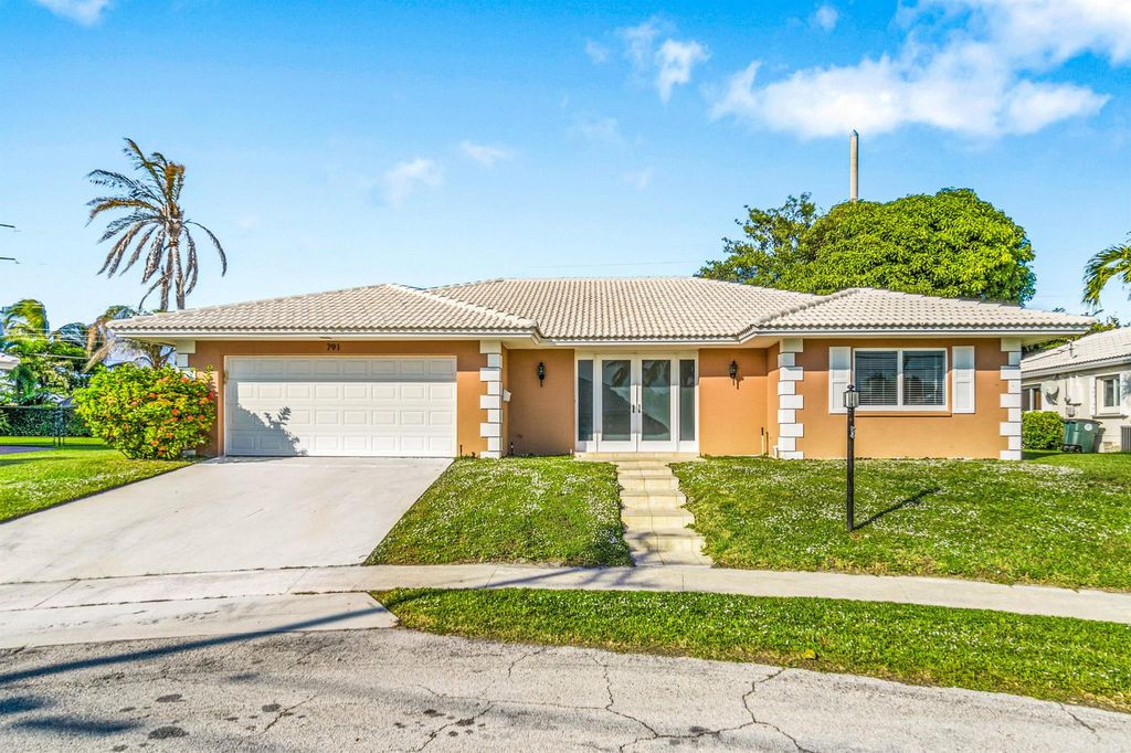 Photo of 791 Apple Tree Lane, Boca Raton, FL 33486 (MLS # R11006728)