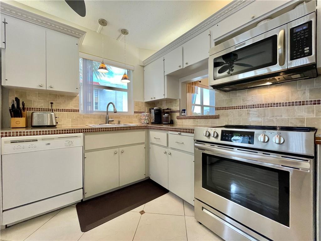 LAS VISTAS - Residential