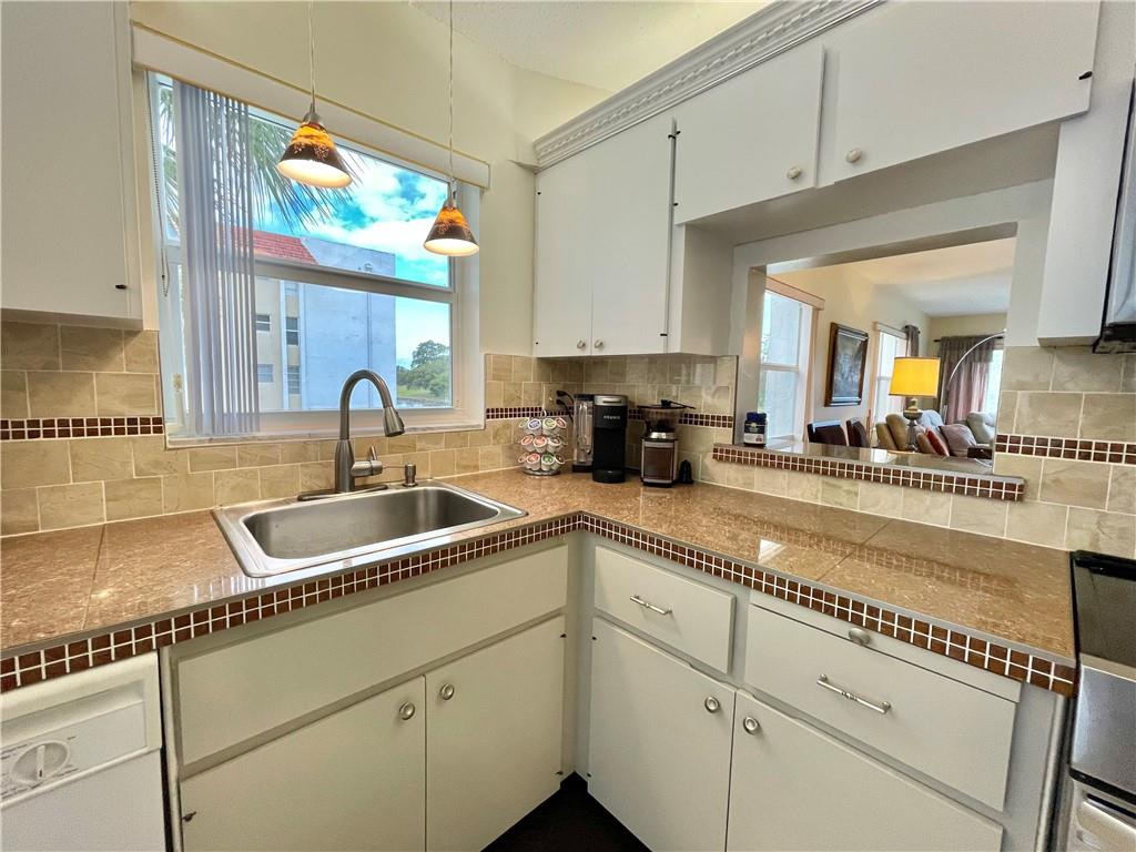 LAS VISTAS - Residential