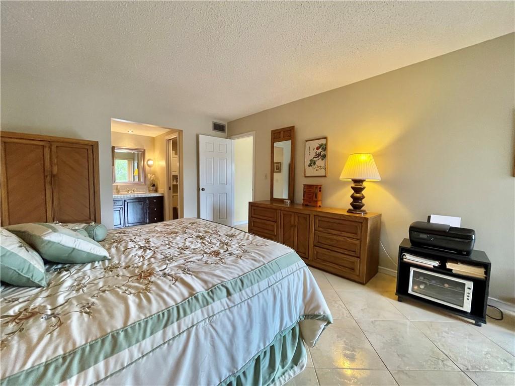 LAS VISTAS - Residential