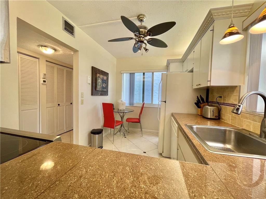LAS VISTAS - Residential