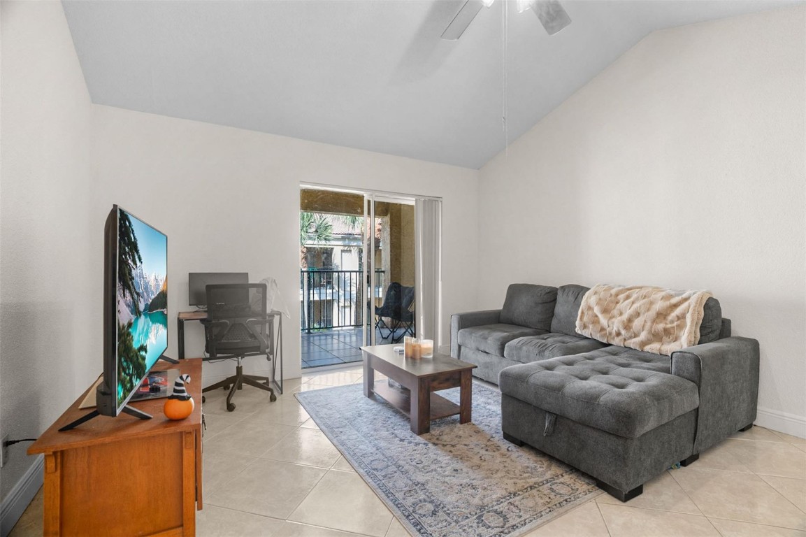 SAVANNAH AT RIVERSIDE - Residential