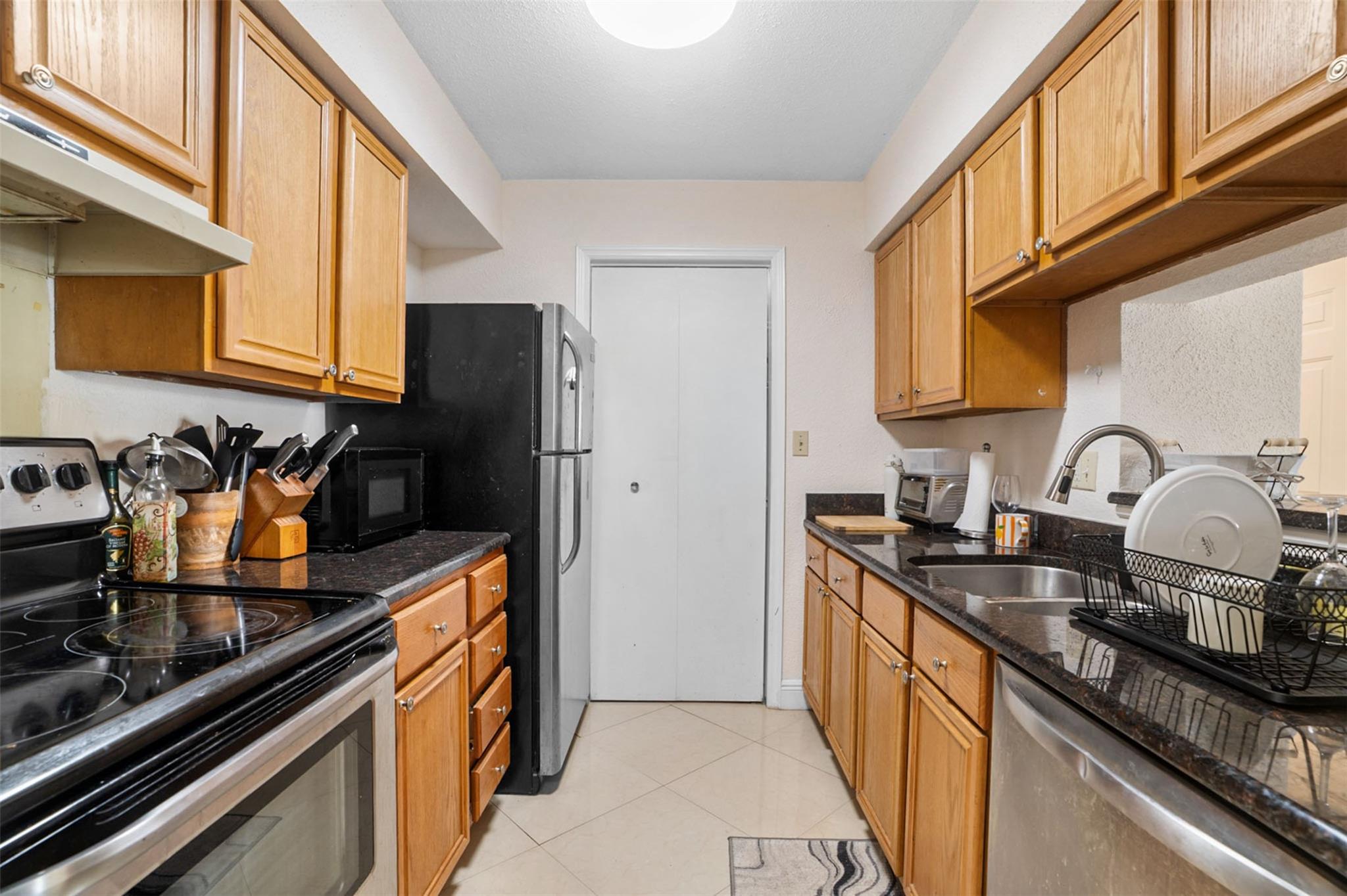 SAVANNAH AT RIVERSIDE - Residential