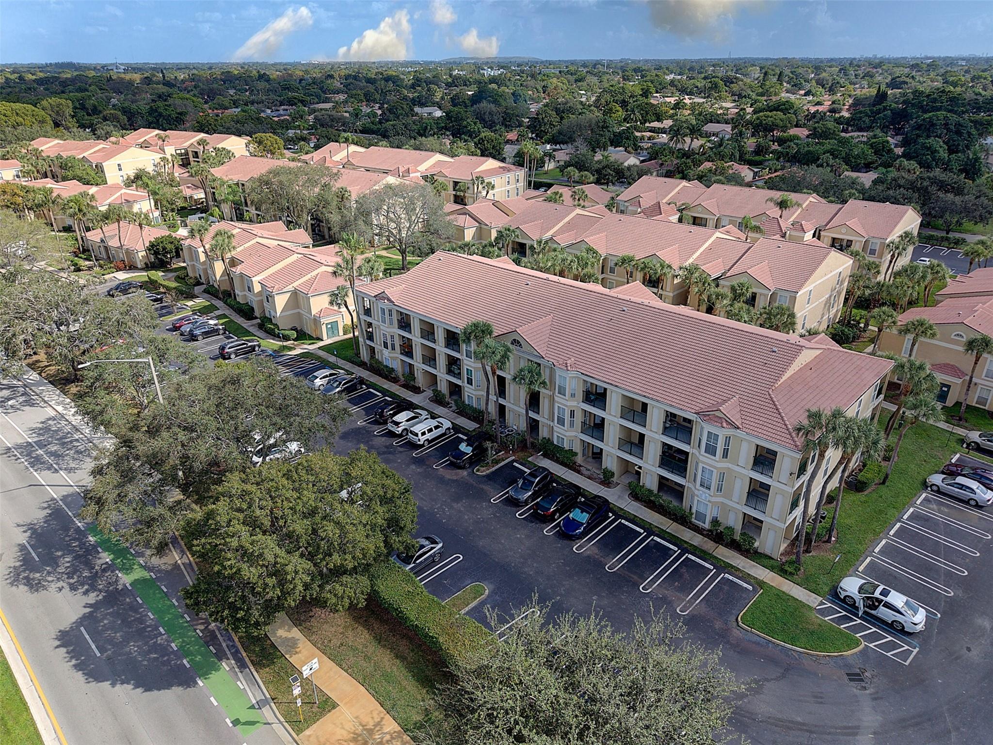 SAVANNAH AT RIVERSIDE - Residential