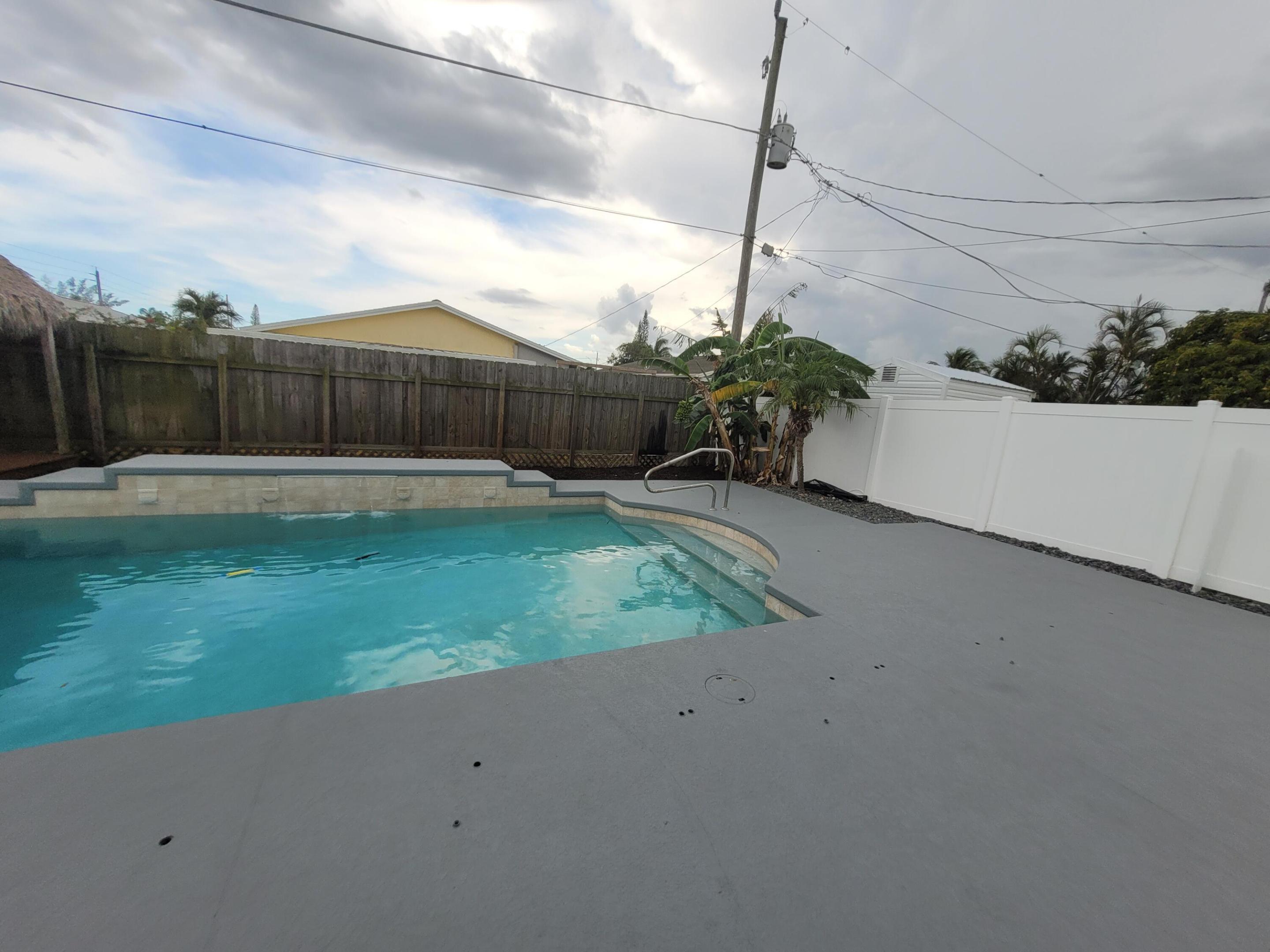 BOCA VISTA - Residential Lease