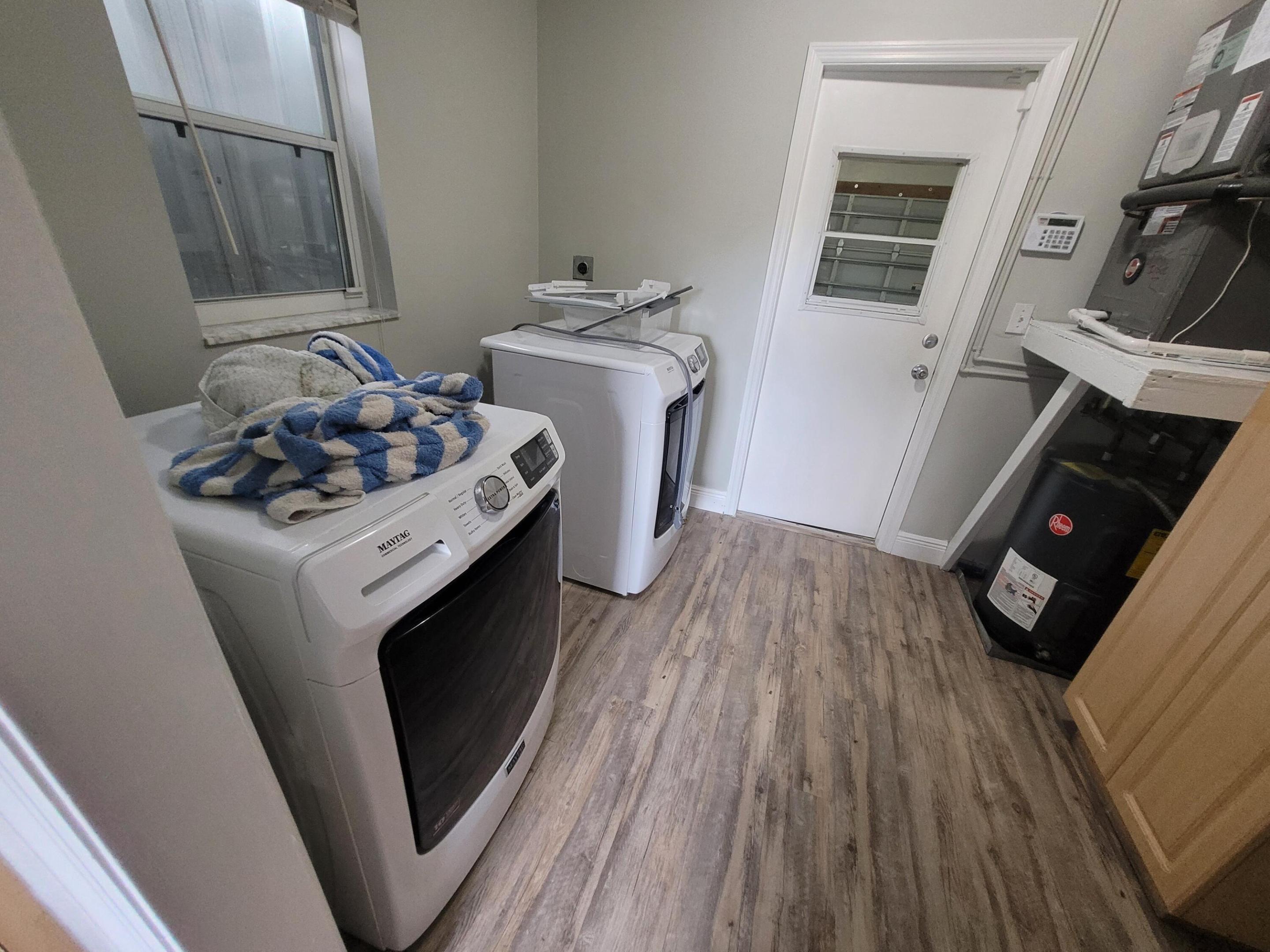 BOCA VISTA - Residential Lease
