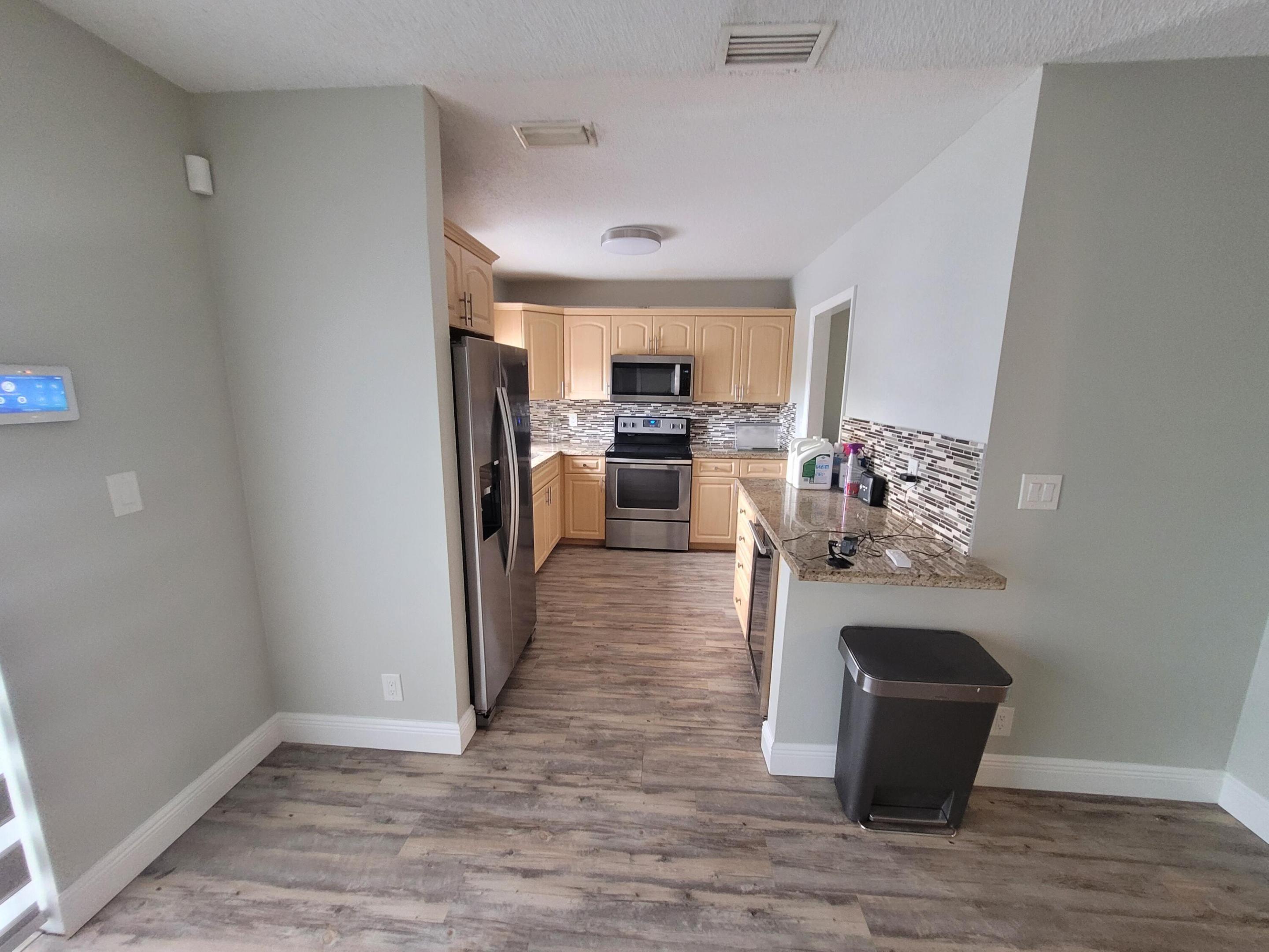 BOCA VISTA - Residential Lease