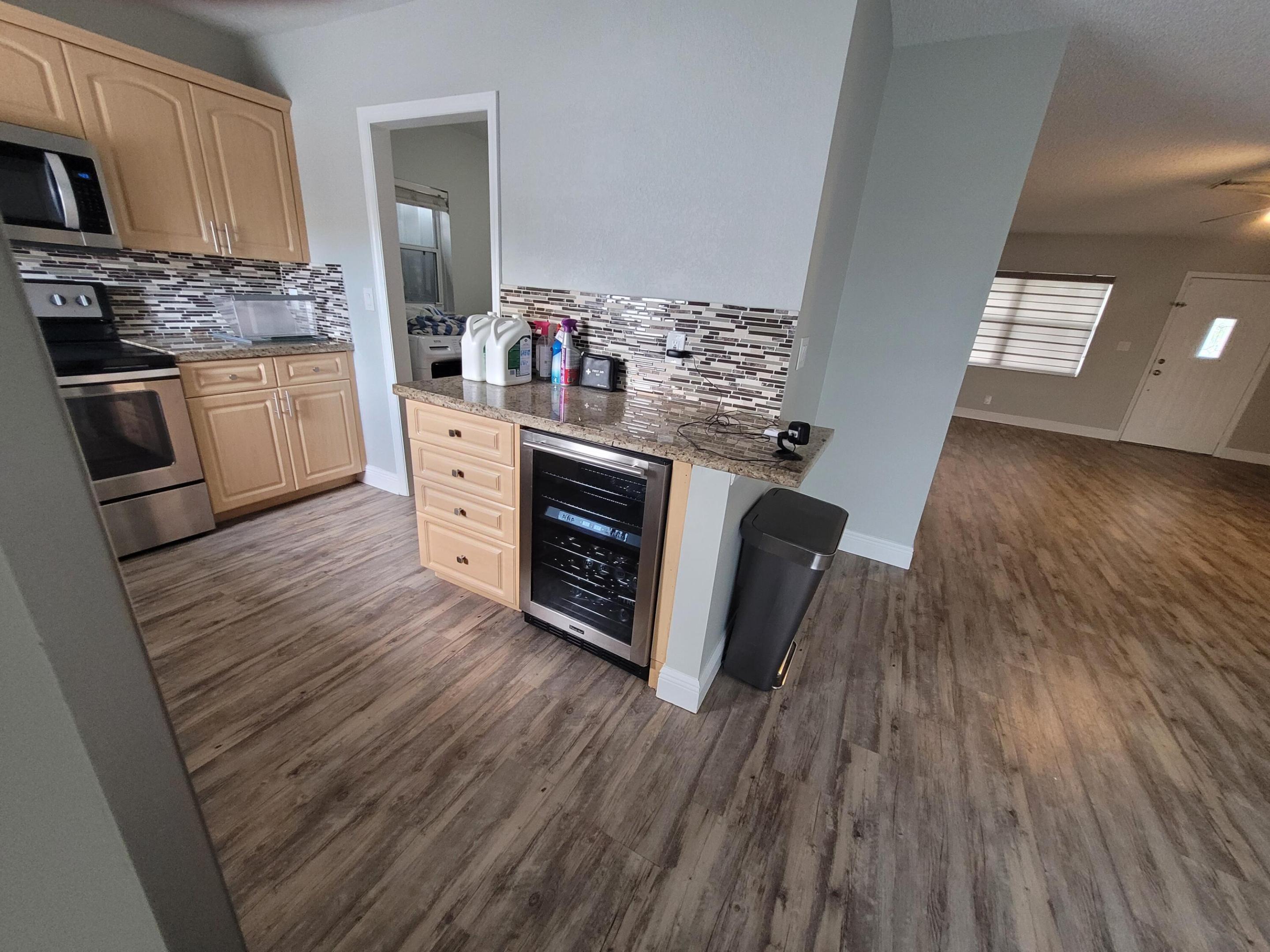 BOCA VISTA - Residential Lease