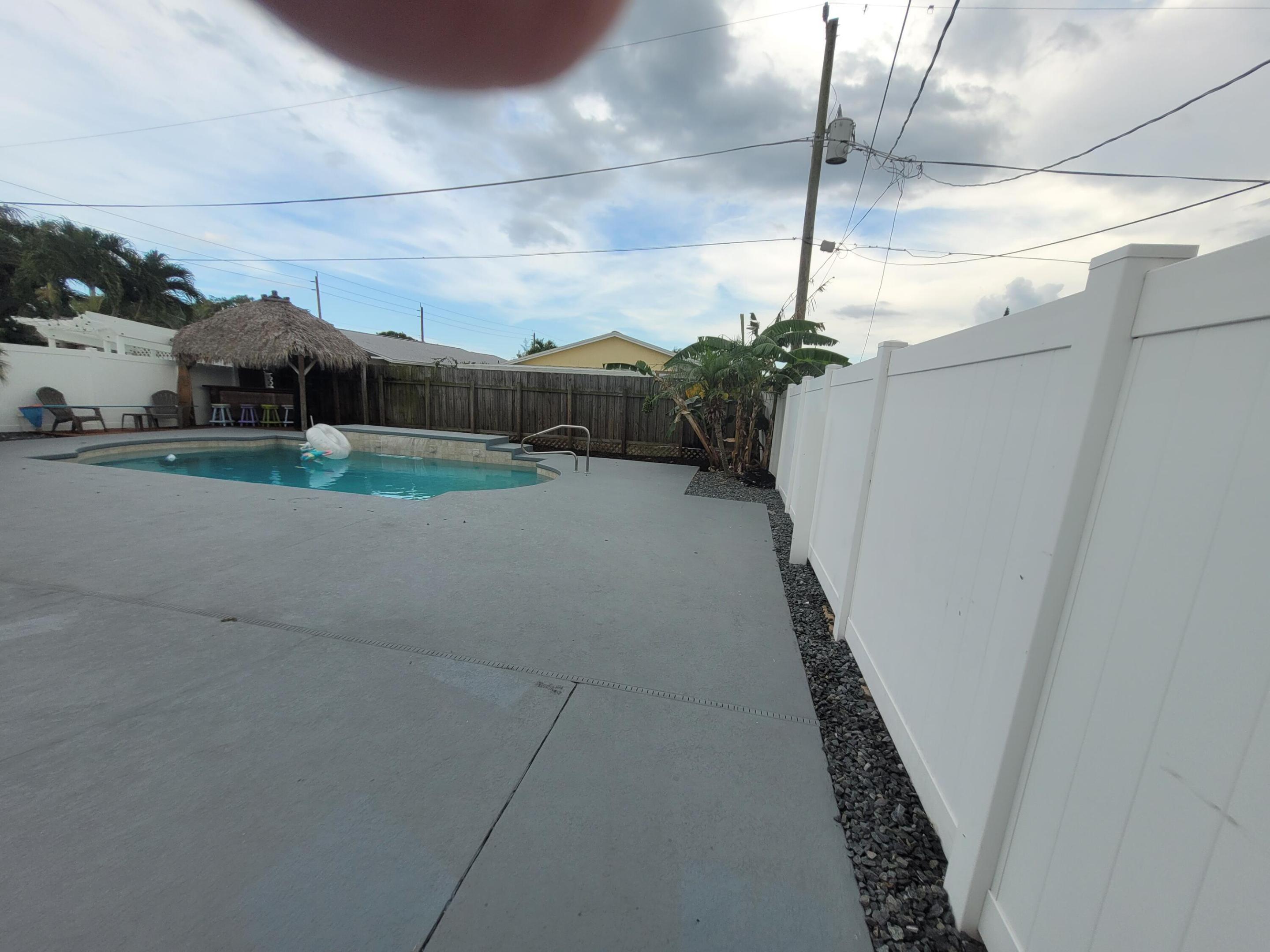 BOCA VISTA - Residential Lease