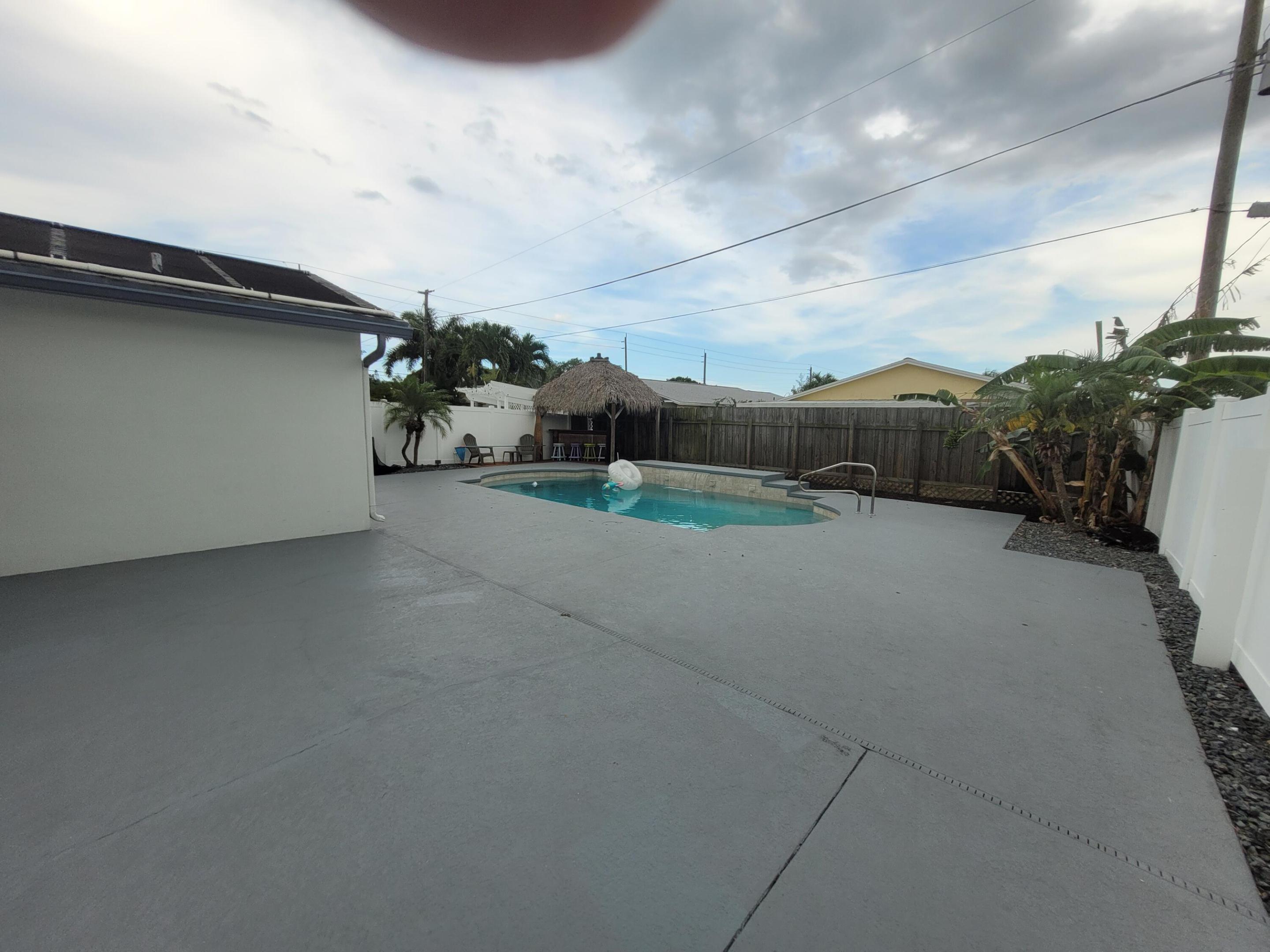 BOCA VISTA - Residential Lease