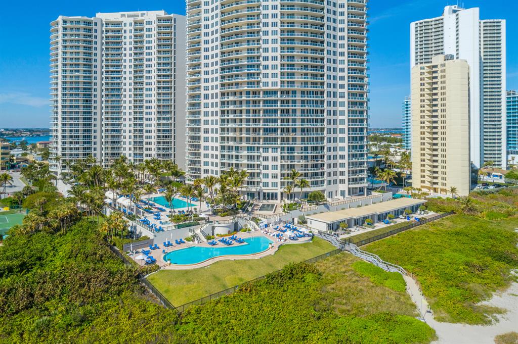 Ritz Carlton Residences B - Residential