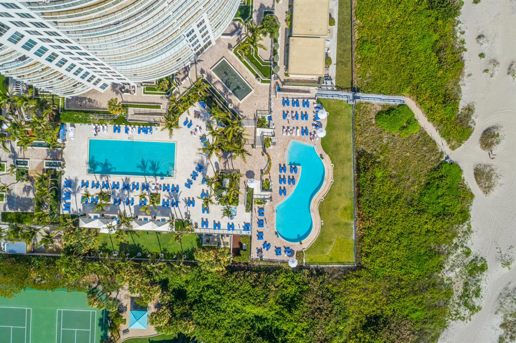 Ritz Carlton Residences B - Residential