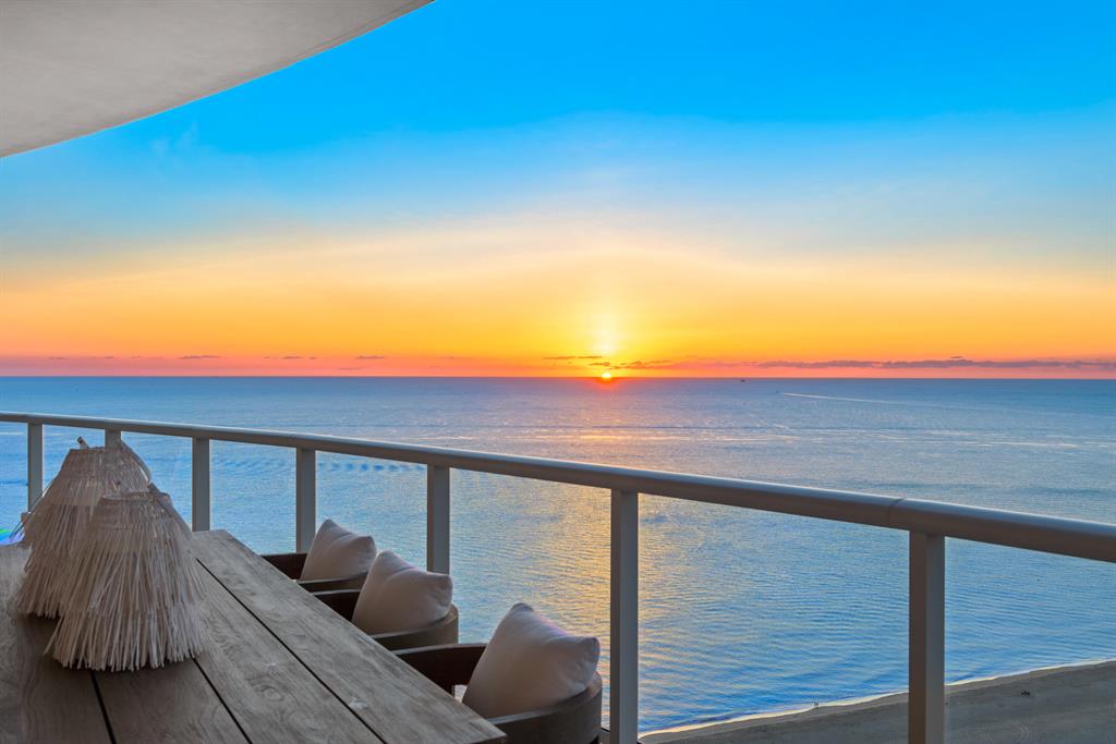 Ritz Carlton Residences B - Residential