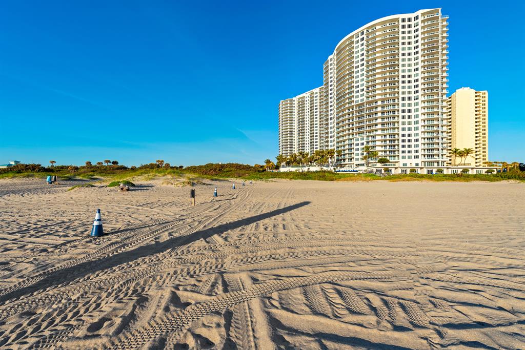 Ritz Carlton Residences B - Residential