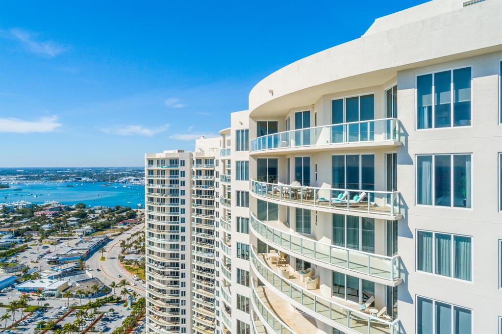 Ritz Carlton Residences B - Residential