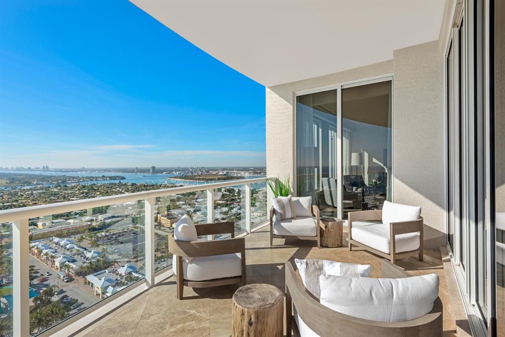 Ritz Carlton Residences B - Residential