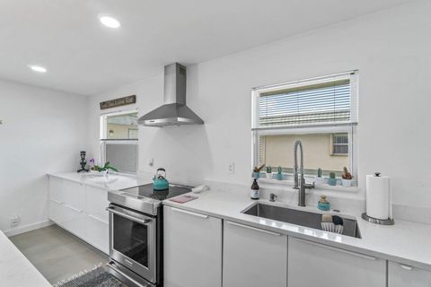 Condominium in Delray Beach FL 573 Monaco L 16.jpg