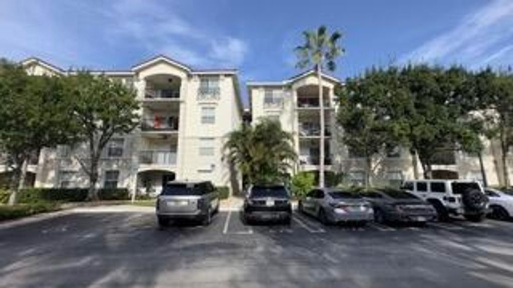 Photo of 2212 Tuscany Way, Boynton Beach, FL 33435 (MLS # R11011826)