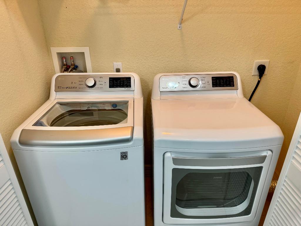 VILABELLA CENTRAL PARK CONDO - Residential