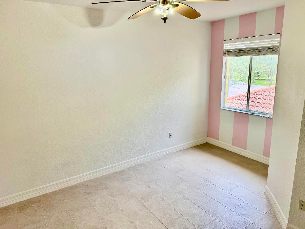 VILABELLA CENTRAL PARK CONDO - Residential