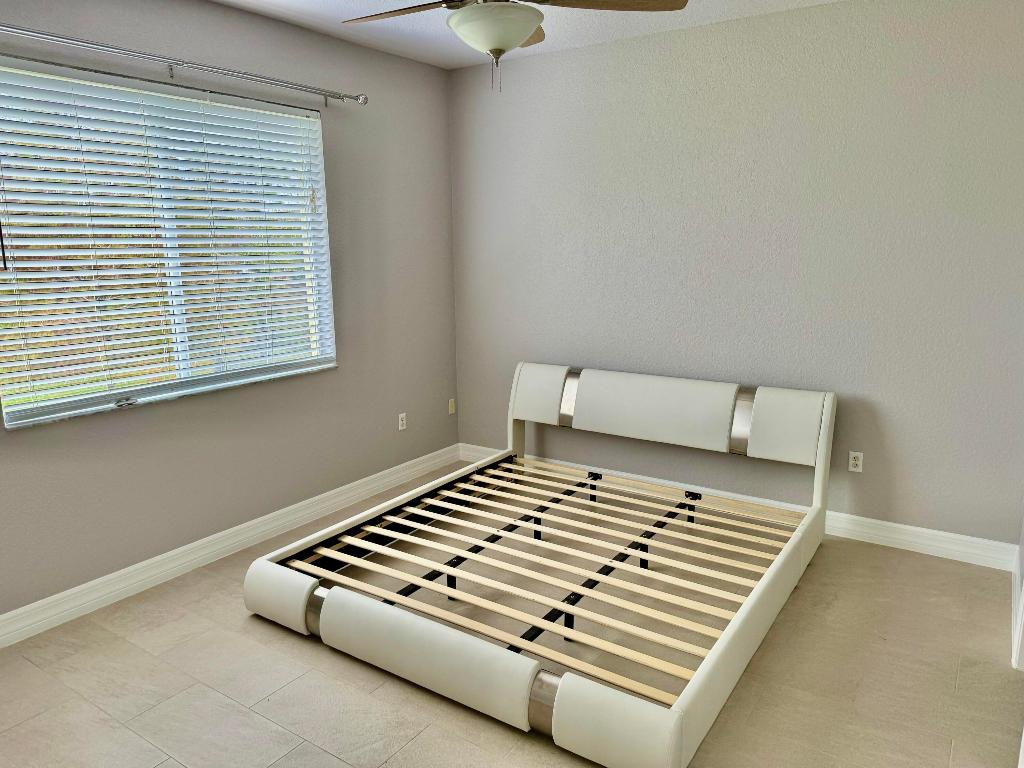 VILABELLA CENTRAL PARK CONDO - Residential