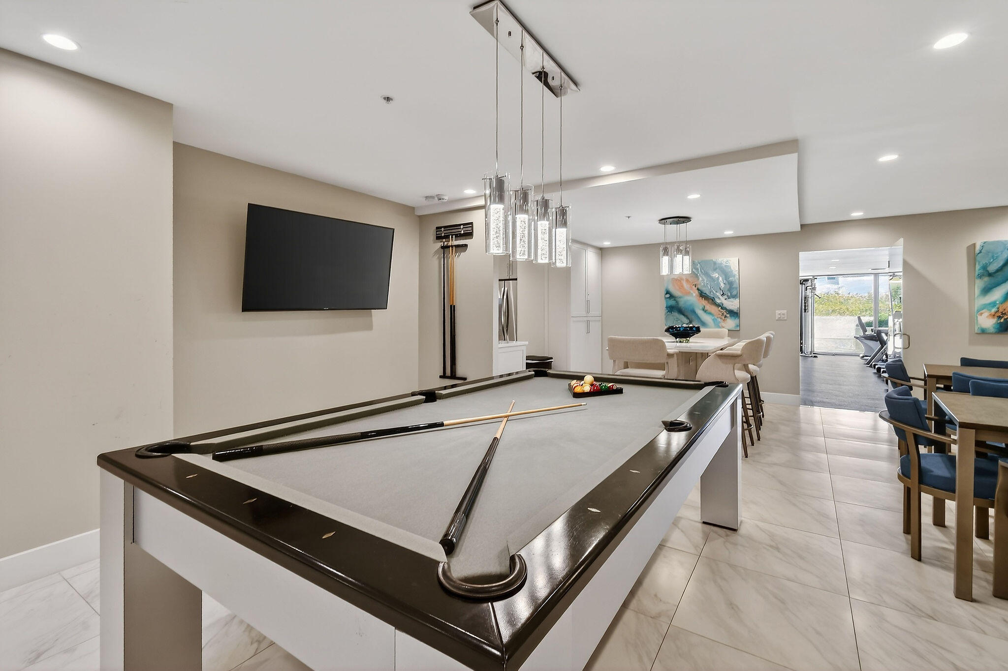 REACHES CONDO - Residential